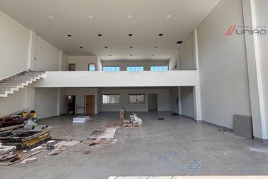Sal&atilde;o Comercial para alugar - 358m&sup2; - Parque Residencial da G&aacute;vea