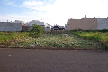 Terreno &agrave; venda - 170m&sup2; - Jardim Colorado