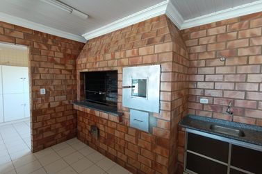 Sal&atilde;o Comercial para alugar - 185m&sup2; - ZONA I