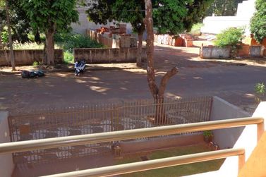 Sobrado &agrave; venda - 200m&sup2; - Zona 1