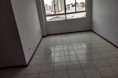 Apartamento &agrave; venda - 96m&sup2; - ZONA II
