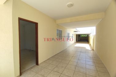 Casa para alugar - ZONA VI