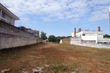 Terreno &agrave; venda - 1631m&sup2; - Zona 1