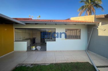 Casa &agrave; venda - 245m&sup2; - Zona II
