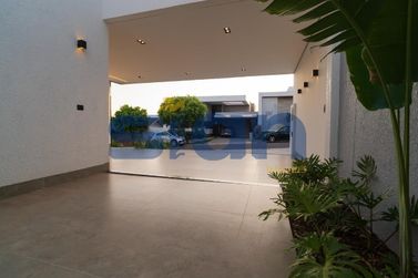 Casa &agrave; venda - 375m&sup2; - Zona VII