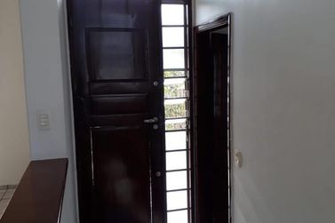 Casa &agrave; venda - 244m&sup2; - Zona I