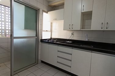 Apartamento para alugar - 78m&sup2; - ZONA II