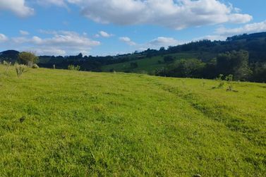 S&iacute;tio &agrave; venda - 96000m&sup2; - Parque Dom Pedro I