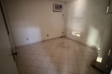 Sal&atilde;o Comercial para alugar - 300m&sup2; - Zona VII