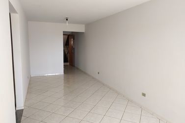 Apartamento para alugar - 95m&sup2; - ZONA III