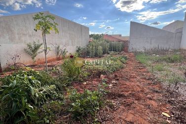 Terreno &agrave; venda - 137m&sup2; - Parque Residencial Belo Monte