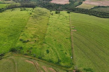 Ch&aacute;cara &agrave; venda - Ivat&eacute;