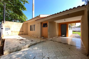 Casa &agrave; venda - 90m&sup2; - Zona IV