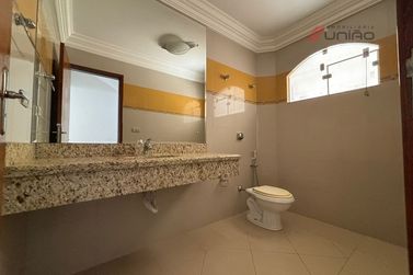 Casa &agrave; venda - 293m&sup2; - Zona Armazem