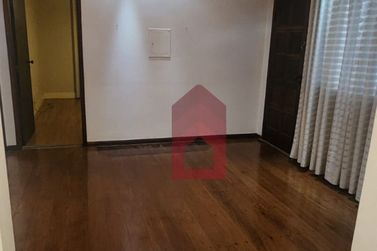 Casa para alugar - 332m&sup2; - Zona I