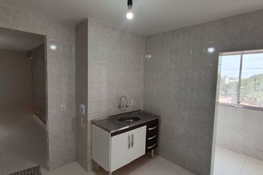 Apartamento para alugar - 68m&sup2; - ZONA III