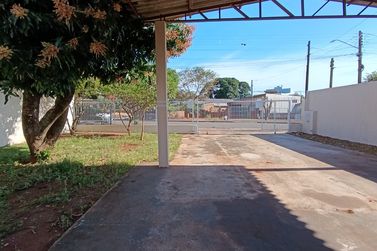 Casa para alugar - 324m&sup2; - ZONA V