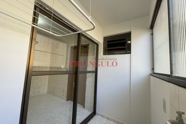 Apartamento para alugar - 61m&sup2; - ZONA I
