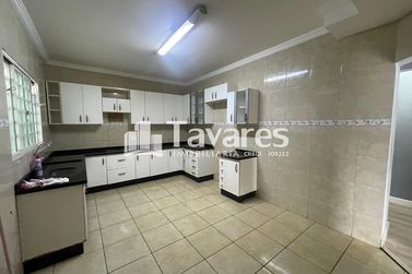 Casa &agrave; venda - 200m&sup2; - Jardim Veneza