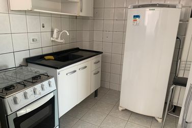 Apartamento para alugar - 49m&sup2; - ZONA III