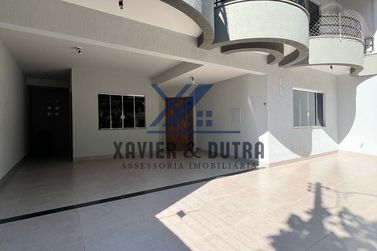 Sobrado &agrave; venda - 200m&sup2; - Zona II