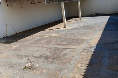 Apartamento para alugar - 33m&sup2; - ZONA III
