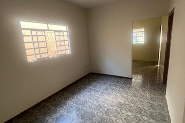 Casa para alugar - 80m&sup2; - Zona VII