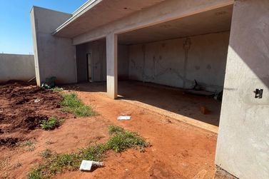 Casa &agrave; venda - 200m&sup2; - Porto Camargo