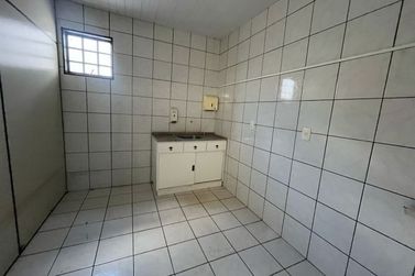 Sal&atilde;o Comercial &agrave; venda - Zona I