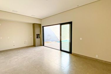 Casa &agrave; venda - 185m&sup2; - Condom&iacute;nio Jardins de Versailles