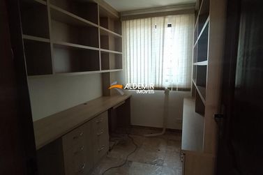 Sobrado &agrave; venda - 289m&sup2; - Zona Armaz&eacute;m