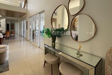 Casa &agrave; venda - 688m&sup2; - -