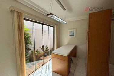 Sal&atilde;o Comercial &agrave; venda - 345m&sup2; - Zona I