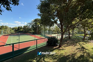 Terreno &agrave; venda - 610m&sup2; - Zona III