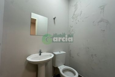 Sal&atilde;o Comercial para alugar - 450m&sup2; - Zona VII