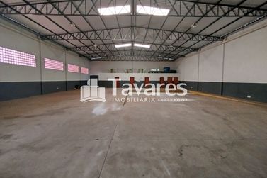 Sal&atilde;o Comercial para alugar - 700m&sup2; - Jardim Santiago