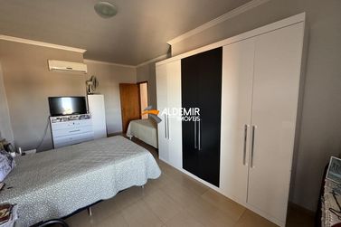 Sobrado &agrave; venda - 198m&sup2; - Zona 5