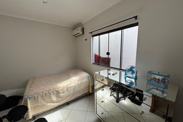 Casa &agrave; venda - 240m&sup2; - Jardim Europa