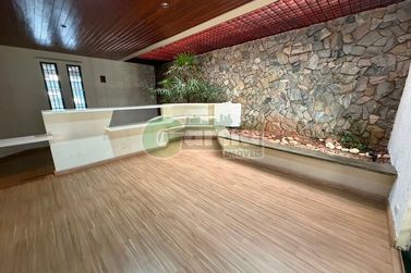 Casa para alugar - 525m&sup2; - Zona I