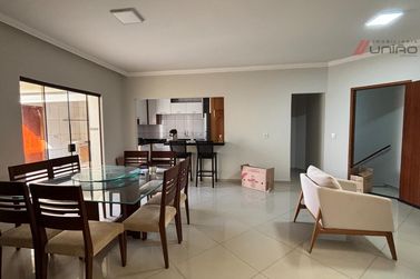 Apartamento para alugar - 120m&sup2; - Jardim Aratimb&oacute;