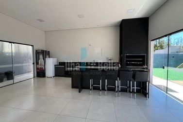 Ch&aacute;cara &agrave; venda - 