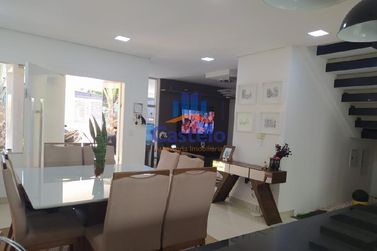 Casa &agrave; venda - 100m&sup2; - Parque Alto da Paran&aacute;