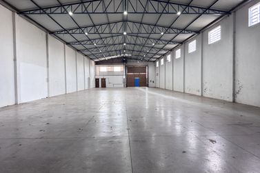 Sal&atilde;o Comercial para alugar - 700m&sup2; - Jardim Janina