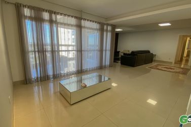 Apartamento para alugar - 269m&sup2; - Zona III