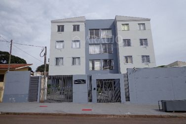 Apartamento &agrave; venda - 57m&sup2; - Zona III