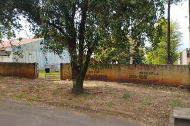 Terreno &agrave; venda - 667m&sup2; - Zona I-A