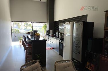 Casa &agrave; venda - 138m&sup2; - Jardim Azal&eacute;ia