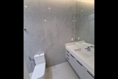 Casa &agrave; venda - 250m&sup2; - Conjunto Residencial Portal das &Aacute;guas