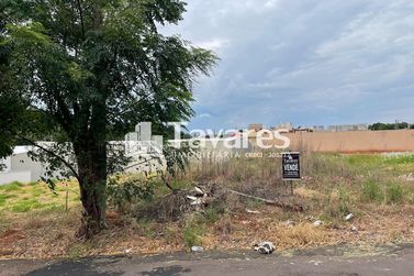 Terreno &agrave; venda - 371m&sup2; - Jardim Floren&ccedil;a