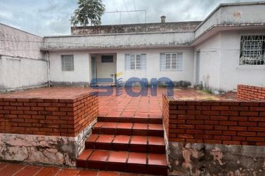 Casa para alugar - 308m&sup2; - Zona III